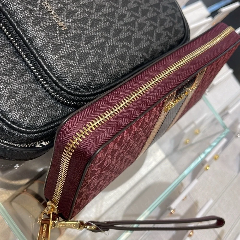 Michael Kors Jet Set Travel Large Signature Logo and Metallic Continental Wallet